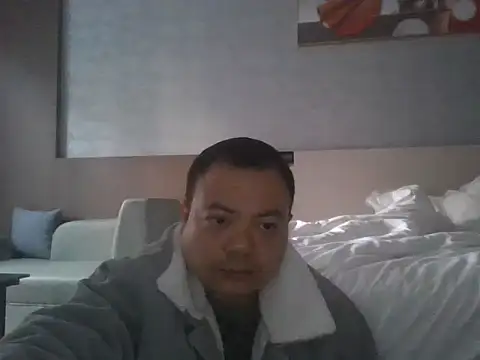 linzi 66 online show from December 17, 2025, 9:03 am