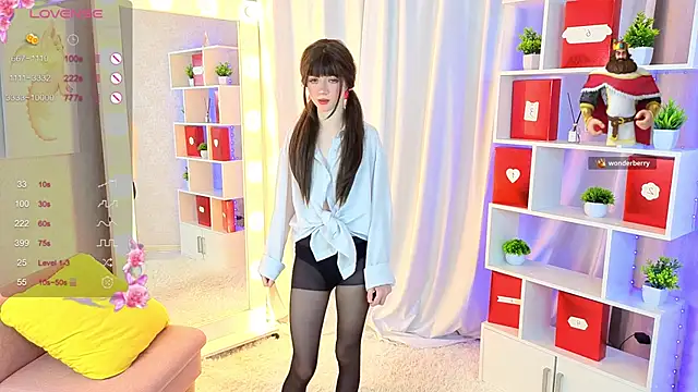 ViollaBloom online show from February 19, 2026, 2:19 am