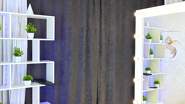 ViollaBloom online show from March 4, 2026, 3:58 am