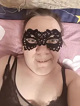 Snapshot of LimonLoveqw chatting on December 17, 2025, 12:32 pm LimonLoveqw online show from December 17, 2025, 12:32 pm