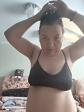 Snapshot of LimonLoveqw chatting on January 7, 2026, 7:13 am LimonLoveqw online show from January 7, 2026, 7:13 am