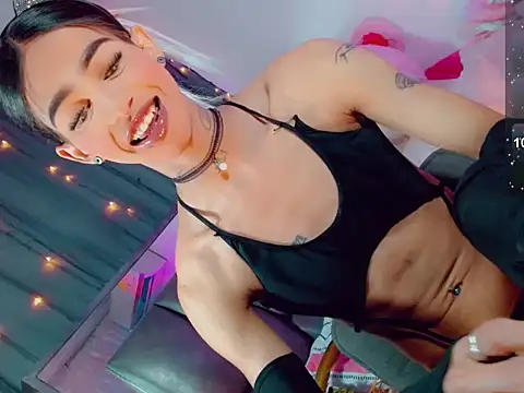 agathaferrer3 online show from February 23, 2026, 6:03 am