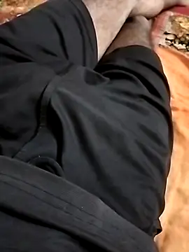 Snapshot of Lovegirls1818 chatting on December 15, 2025, 6:08 am Lovegirls1818 online show from December 15, 2025, 6:08 am