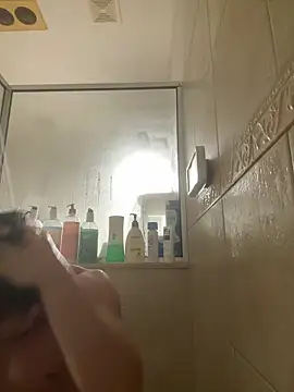 Snapshot of lustlinkedlive chatting on December 16, 2025, 10:47 pm lustlinkedlive online show from December 16, 2025, 10:47 pm