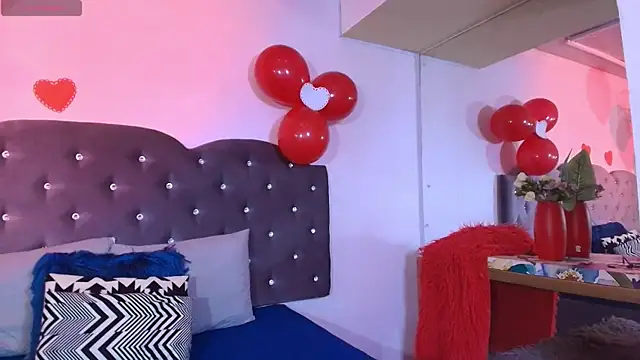 scarlett venom  online show from February 7, 2026, 7:55 pm