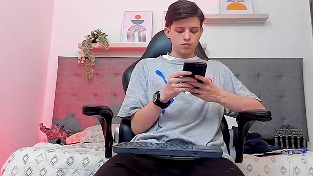 sebastamayo  online show from March 5, 2026, 6:10 am