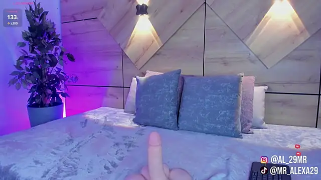 sussan fox  online show from January 10, 2026, 7:42 pm