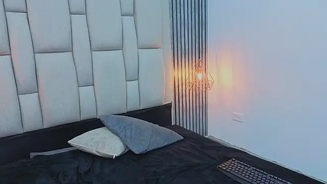 Snapshot of sasha_rousse chatting on December 13, 2025, 8:26 pm sasha rousse online show from December 13, 2025, 8:26 pm