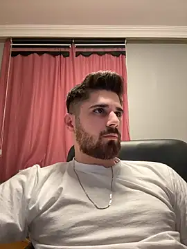 berke3424 online show from February 4, 2026, 1:00 am