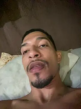 Snapshot of rocchw chatting on January 14, 2026, 2:48 am rocchw online show from January 14, 2026, 2:48 am