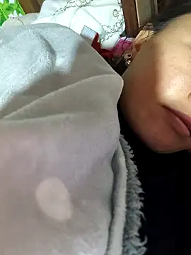 Snapshot of maykimloc chatting on December 14, 2025, 3:39 pm maykimloc online show from December 14, 2025, 3:39 pm