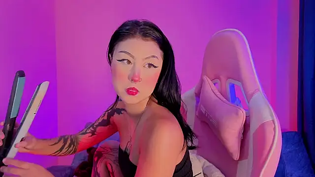 sharonbone online show from April 20, 2026, 3:09 am