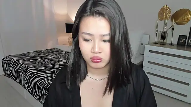 Snapshot of Brunette_Charm chatting on May 11, 2026, 2:56 pm Brunette Charm online show from May 11, 2026, 2:56 pm