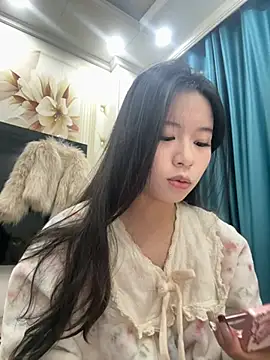Snapshot of Kawaii-P chatting on February 7, 2026, 12:57 pm Kawaii-P online show from February 7, 2026, 12:57 pm