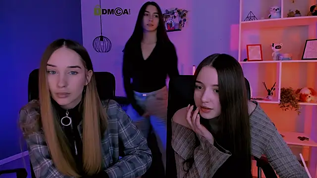 mila firee online show from April 20, 2026, 9:01 am