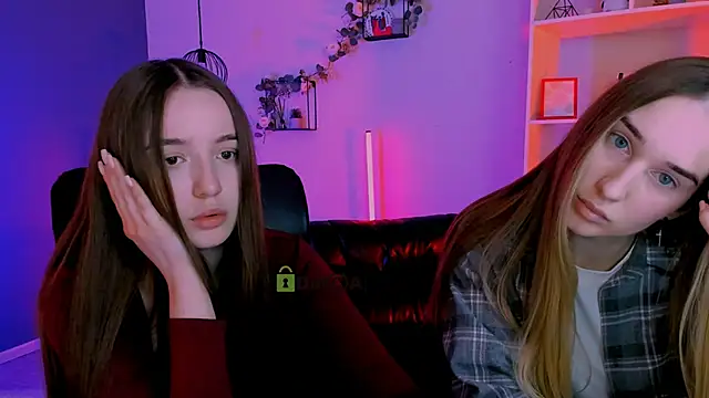 mila firee online show from April 17, 2026, 9:01 am