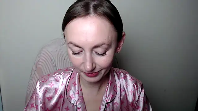 LiaSeass  online show from March 5, 2026, 1:30 pm