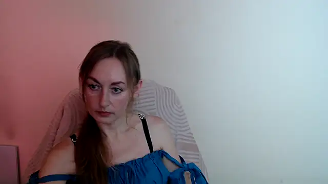 Snapshot of LiaSeass_ chatting on June 28, 2026, 12:33 pm LiaSeass online show from June 28, 2026, 12:33 pm