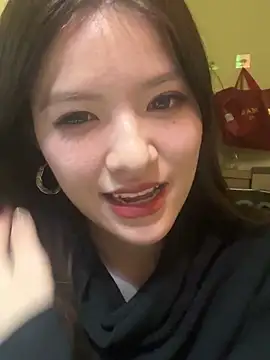 Momochen8839 online show from February 24, 2026, 10:27 am