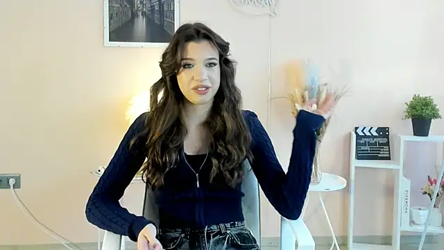 Snapshot of SherronRegler chatting on December 21, 2025, 6:15 am SherronRegler online show from December 21, 2025, 6:15 am