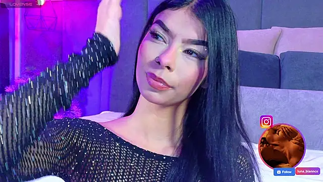 luna blannco online show from March 23, 2026, 1:55 pm