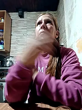 cari75 online show from April 9, 2026, 6:47 pm