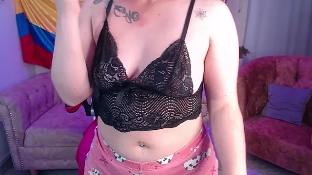 Snapshot of amanda_rousee chatting on July 14, 2026, 10:21 am amanda rousee online show from July 14, 2026, 10:21 am