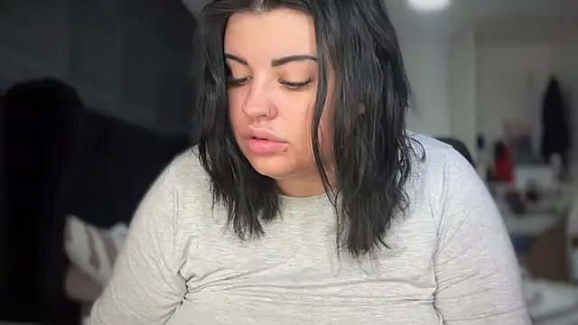 Snapshot of Curvybabesxxo chatting on February 23, 2026, 1:01 pm Curvybabesxxo online show from February 23, 2026, 1:01 pm