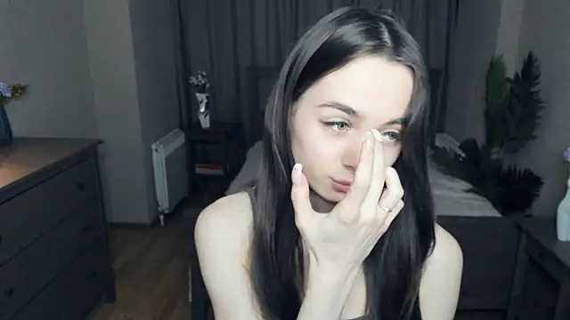 YvonneRobes online show from February 20, 2026, 7:16 pm