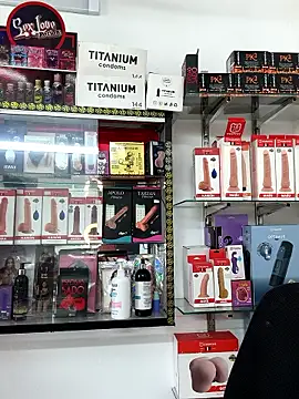 lunaluxury22 online show from March 14, 2026, 2:34 pm