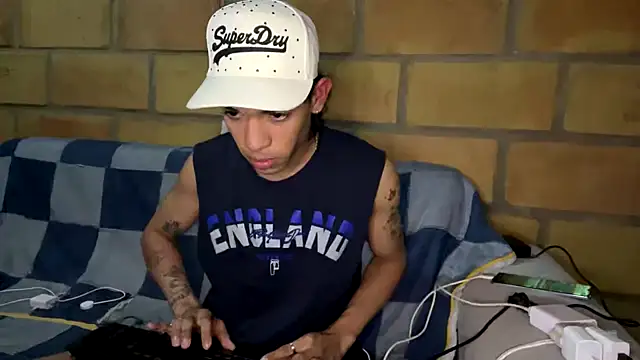 Snapshot of Glen_connor_11 chatting on February 26, 2026, 12:43 am Glen connor 11 online show from February 26, 2026, 12:43 am