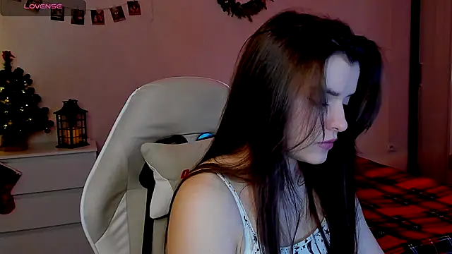  Valleria  online show from January 8, 2026, 6:25 pm