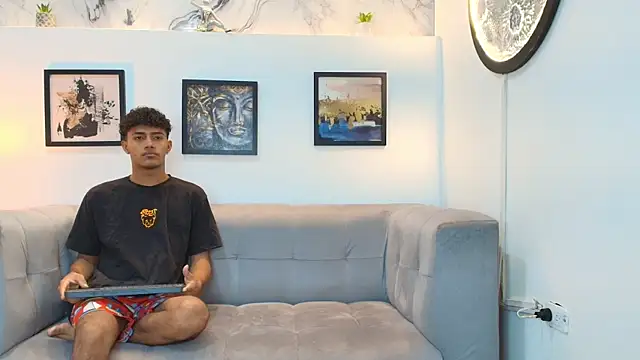 DIAMOND BLACKS online show from January 8, 2026, 7:14 am