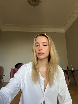 Snapshot of sssativa_more chatting on July 1, 2026, 9:31 am sssativa more online show from July 1, 2026, 9:31 am