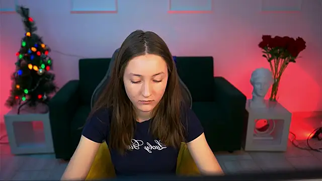 Snapshot of LuluPatterson chatting on December 15, 2025, 1:39 pm LuluPatterson online show from December 15, 2025, 1:39 pm