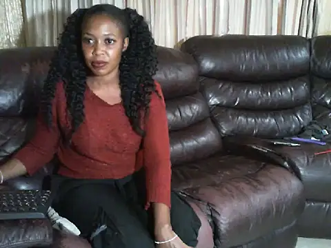 Caramel-goddess18 online show from April 2, 2026, 11:28 am
