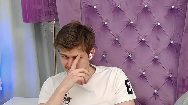 NickJohnas online show from April 18, 2026, 6:54 pm