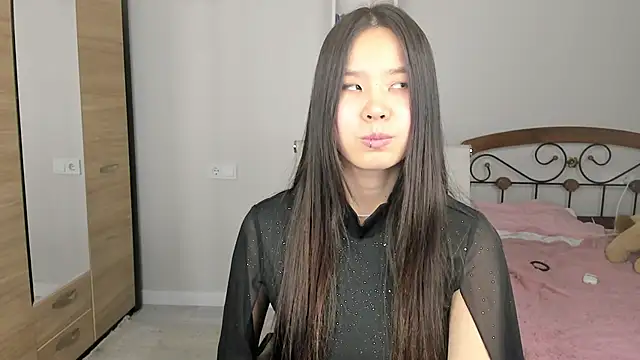 Snapshot of amiya_cute chatting on February 19, 2026, 4:15 pm amiya cute online show from February 19, 2026, 4:15 pm