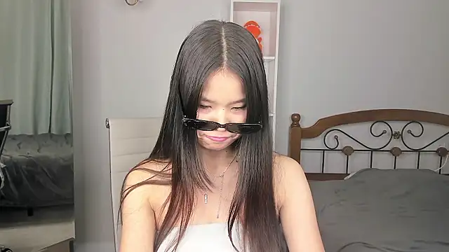 Snapshot of amiya_cute chatting on February 16, 2026, 3:43 pm amiya cute online show from February 16, 2026, 3:43 pm