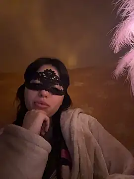 SilkyMira online show from March 26, 2026, 9:13 pm