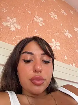 SilkyMira online show from June 25, 2026, 11:26 am