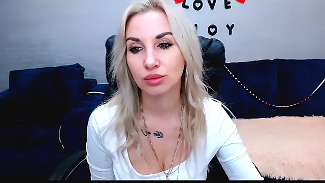 Hanna--Sweet online show from December 17, 2025, 10:31 am