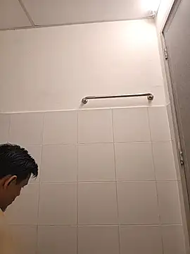 kaykayyy 23 online show from April 30, 2026, 12:12 pm