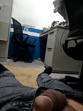 Snapshot of Mega3928 chatting on December 16, 2025, 5:28 pm Mega3928 online show from December 16, 2025, 5:28 pm