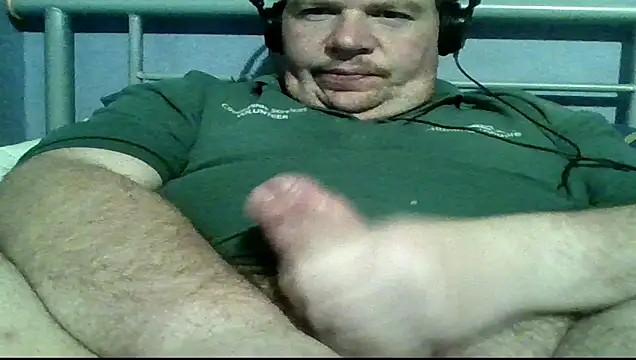 mrhardcock12 online show from February 17, 2026, 9:45 pm