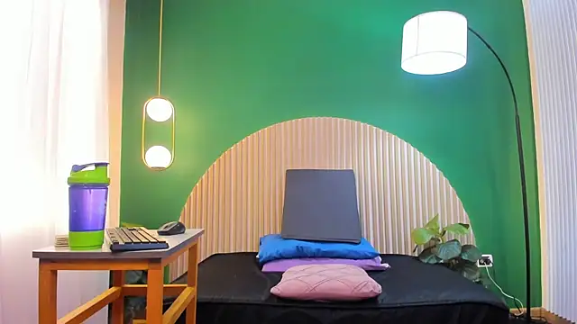 dahianeconnor online show from March 14, 2026, 12:11 pm