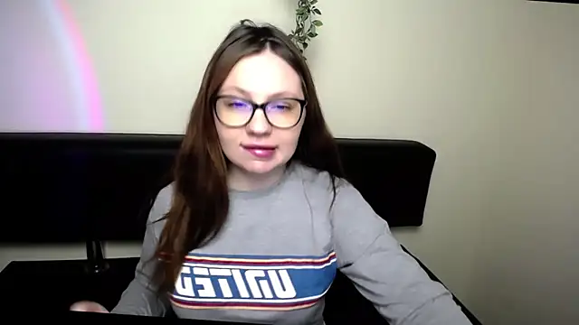 Snapshot of LiliaErmi chatting on April 24, 2026, 6:26 am LiliaErmi online show from April 24, 2026, 6:26 am