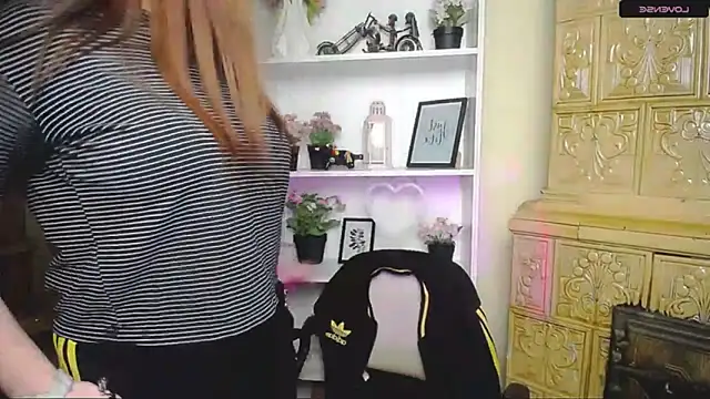 LiliaErmi online show from December 21, 2025, 6:48 am