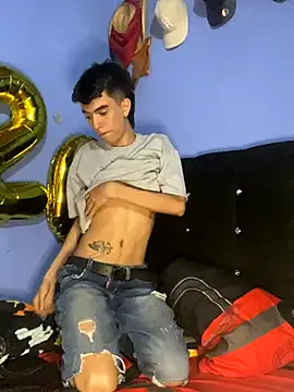 Snapshot of Juan_Gomezz26 chatting on December 14, 2025, 11:21 pm Juan Gomezz26 online show from December 14, 2025, 11:21 pm