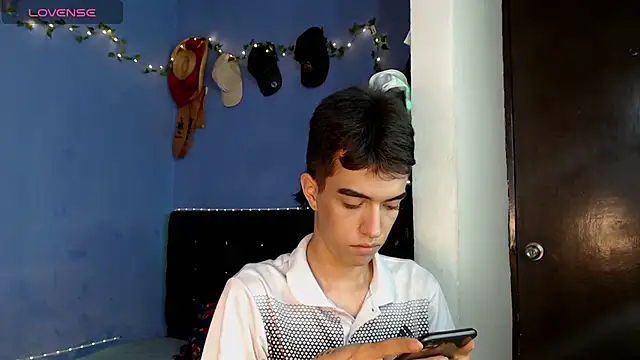 Snapshot of Juan_Gomezz26 chatting on May 22, 2026, 11:03 pm Juan Gomezz26 online show from May 22, 2026, 11:03 pm